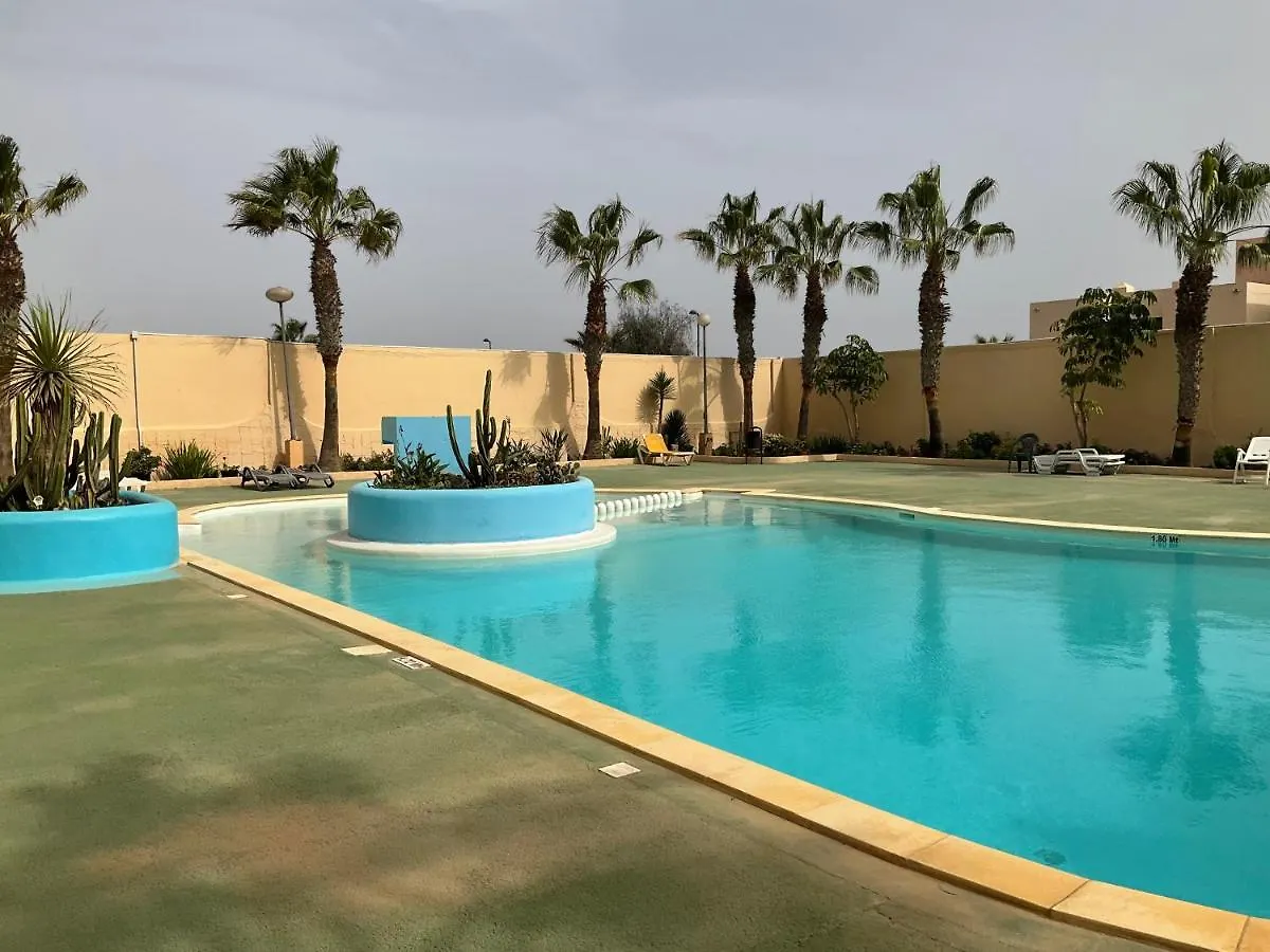 Surf & Chill Bungalow 69, Quiet Green Oasis With Community Swimmingpool Parque Holandes 0*,  Spain