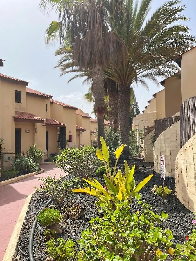 Surf & Chill Bungalow 69, Quiet Green Oasis With Community Swimmingpool Parque Holandes 0*,  Spain