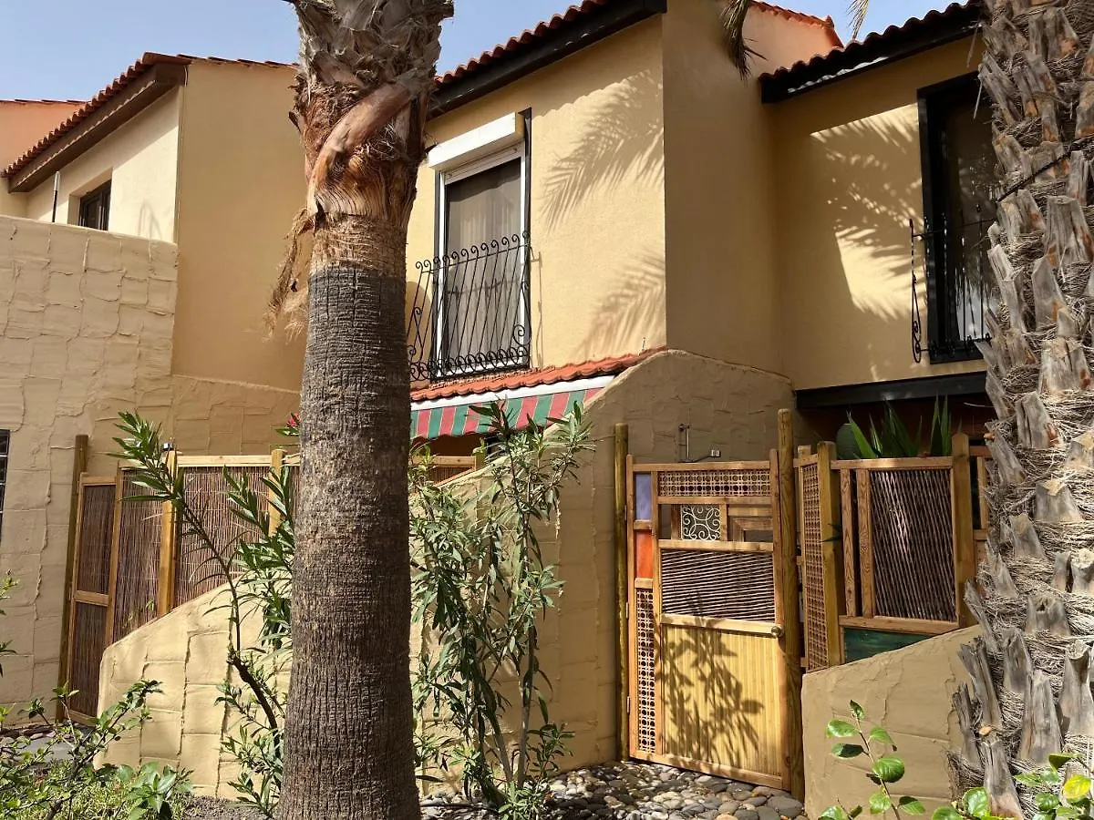 Surf & Chill Bungalow 69, Quiet Green Oasis With Community Swimmingpool Parque Holandes Holiday home