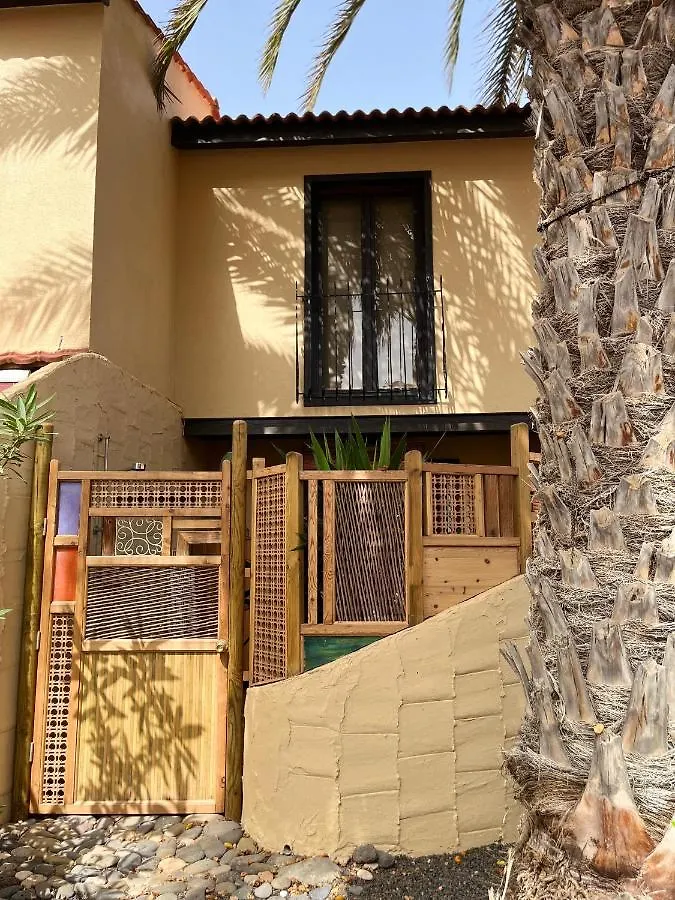 Surf & Chill Bungalow 69, Quiet Green Oasis With Community Swimmingpool Parque Holandes Holiday home