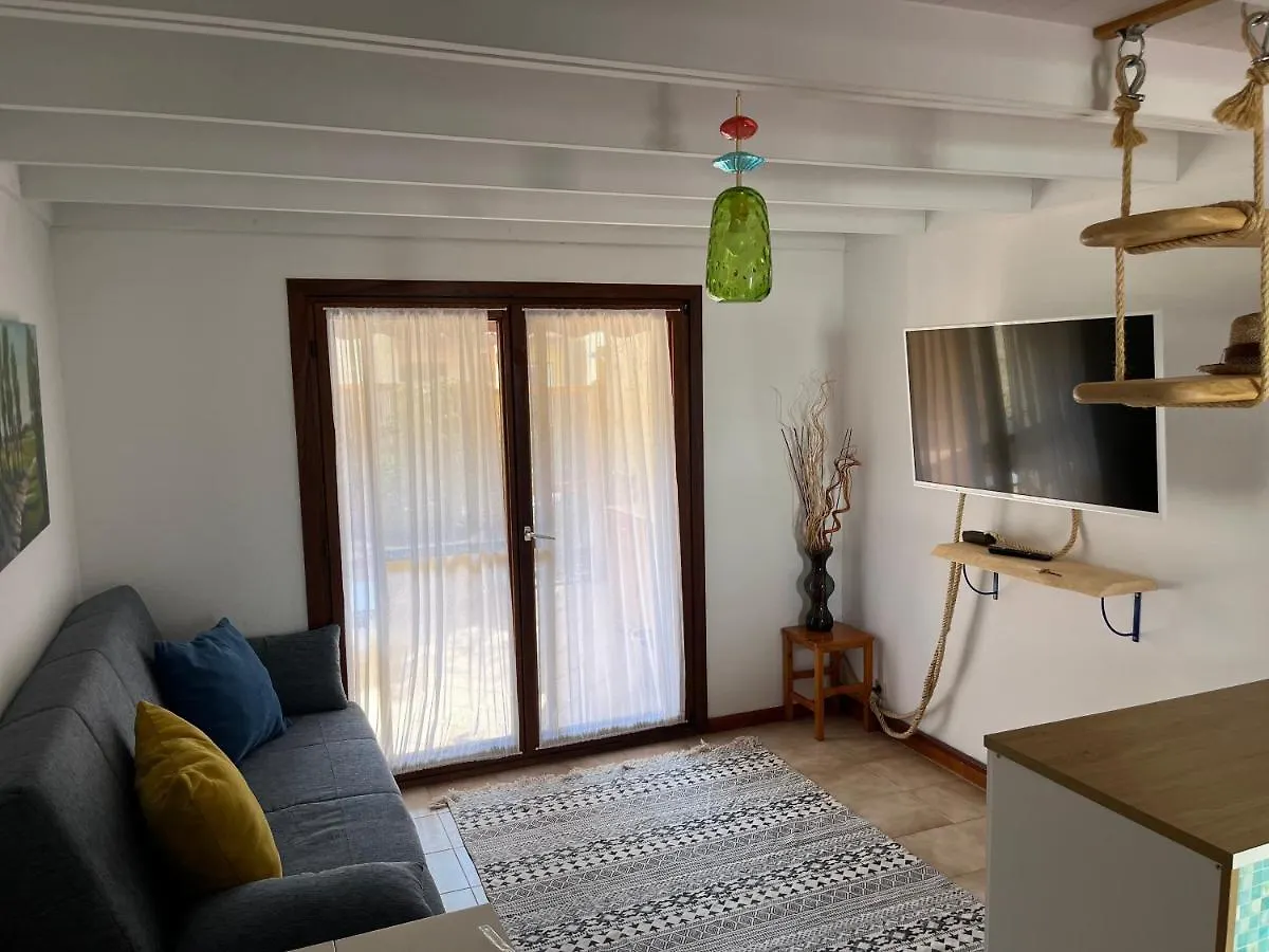 Surf & Chill Bungalow 69, Quiet Green Oasis With Community Swimmingpool Parque Holandes Spain